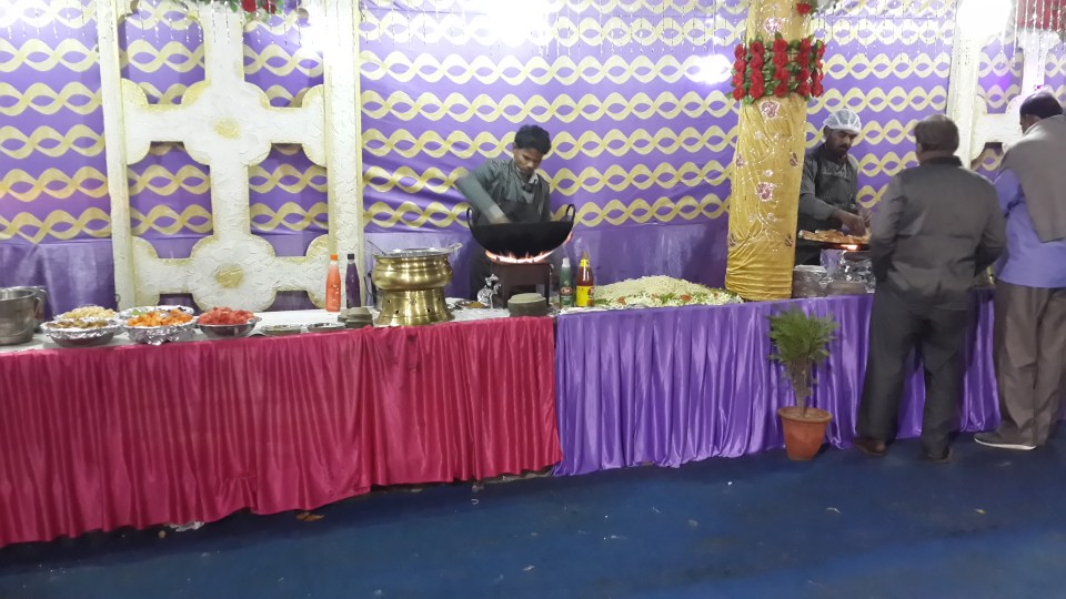 Delicious street food made to order