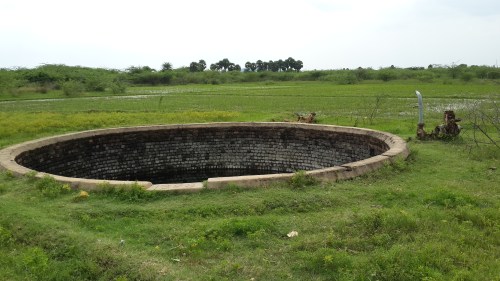 Water wells and green fields: the surrounding countryside